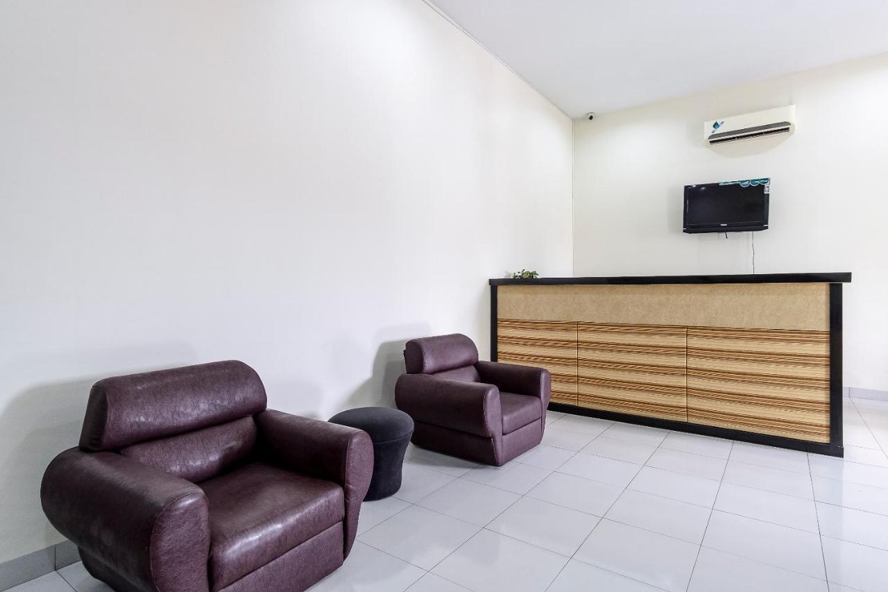 Oyo 294 Andrea Residence Syariah Medan Luaran gambar